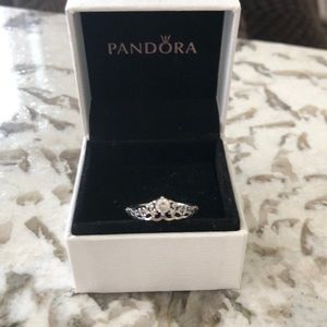 NWOT PANDORA PRINCESS RING